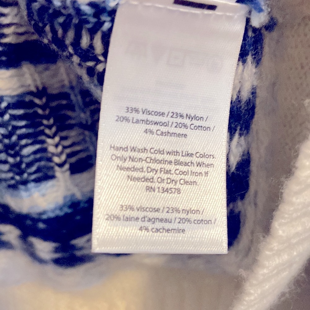Vineyard Vines Sweater with Whale Logo Trim - Picture 5 of 5